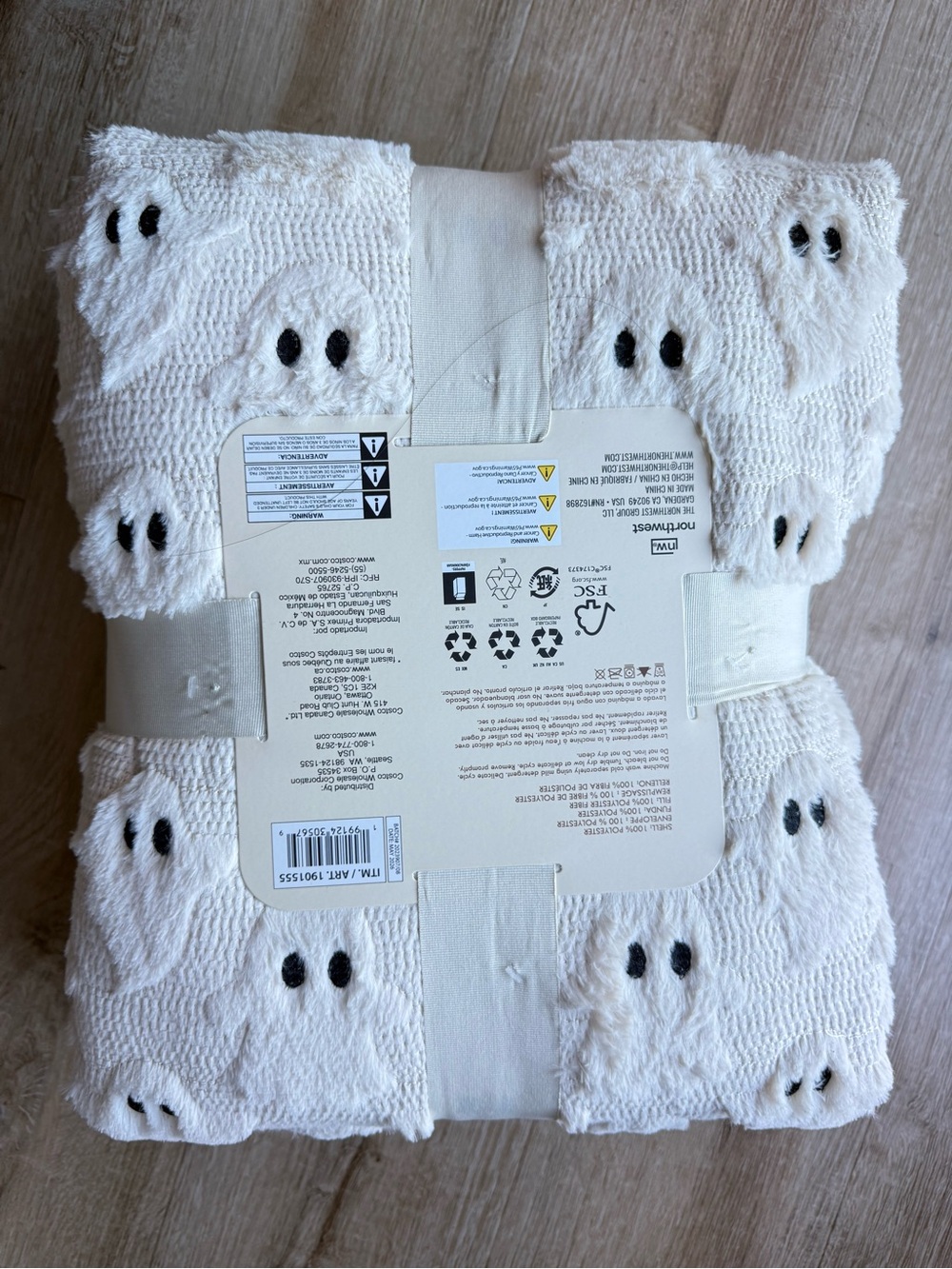 Cozy White Ghost Motif Throw Blanket - Soft Plush Accent Halloween viral Costco